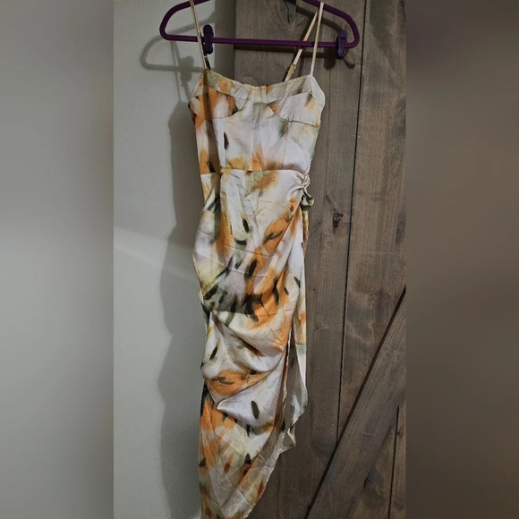 CBR Floral satin ruched bustier midi dress. Size small NWT - Picture 2 of 11